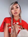 Wanderlustluca in red
