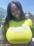 Ellie The Empress - ebony with huge boobs