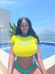 Ellie The Empress - ebony with huge boobs